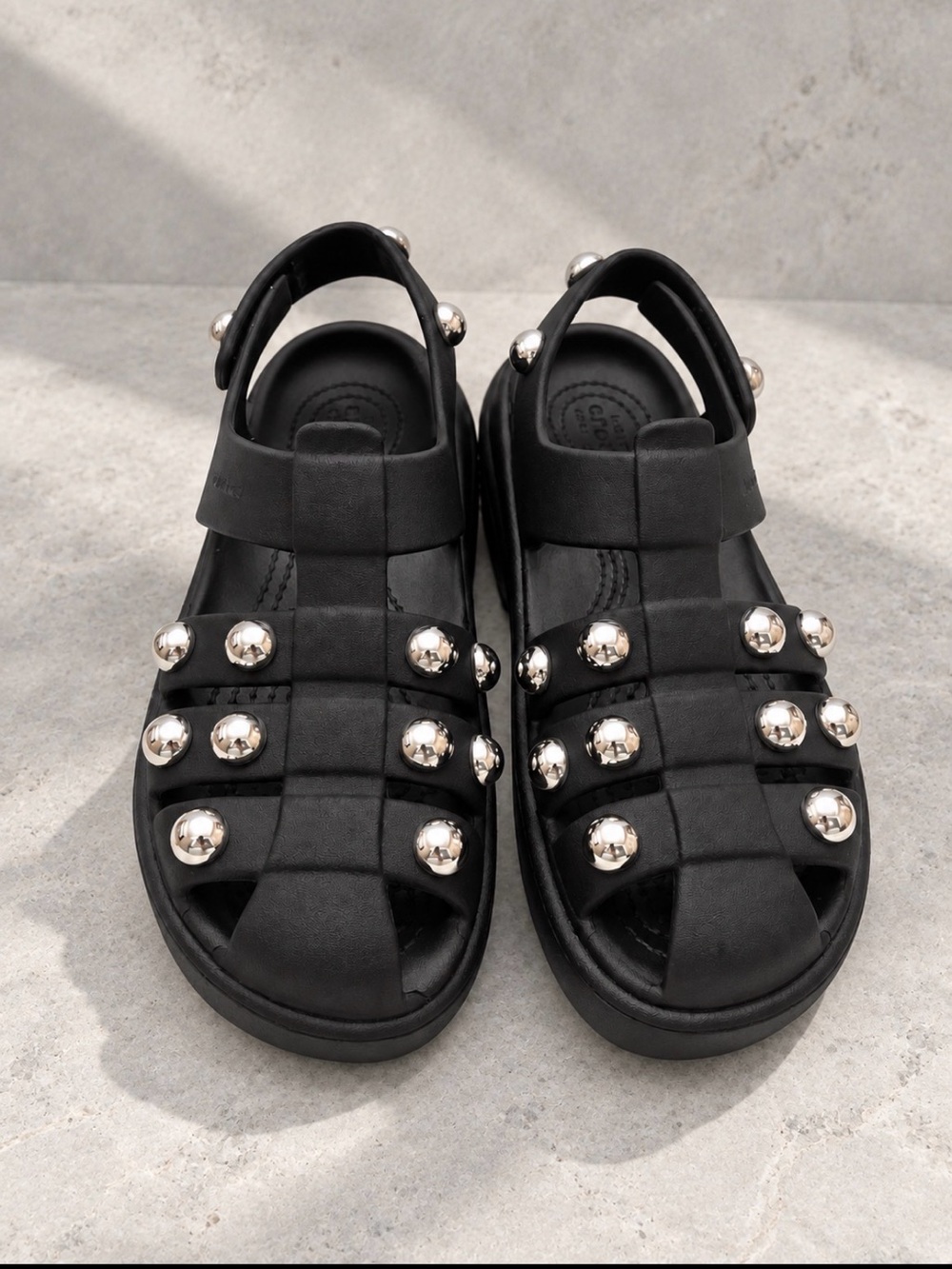 Crocs Stomp Studded Fisherman Platform Sandals Black Women’s 6 / Men’s 4